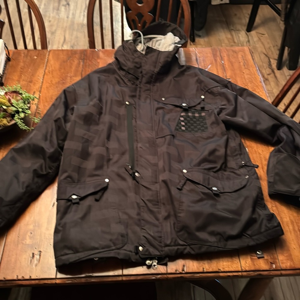 686 insulated snowboard coat. 15,000 waterproof
